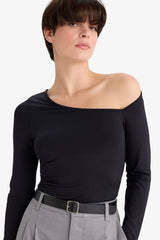 Slim Fit Narrow Cut One Shoulder Long Sleeve Bodysuit