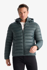 Waterproof Slim Fit Slim Cut Hooded Zippered Puffer Jacket