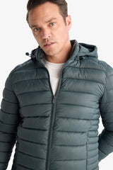 Waterproof Slim Fit Slim Cut Hooded Zippered Puffer Jacket