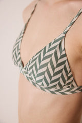 Bamboo Triangle Fit Multicolor Top