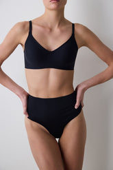 #Izbırakmaz Black Light High Waist Thong Corset