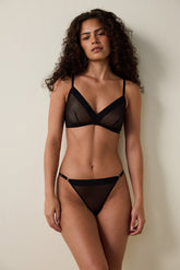 Mesh Detailed Non-wired Uncapped Triangle Bra
