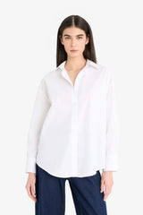 Oversized shirt with long sleeves, shirt collar and poplin