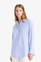Oversized long-sleeved shirt