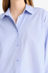 Oversized long-sleeved shirt