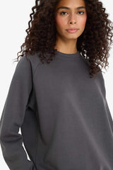 Oversized, loose fit, crew neck, basic, simple thick sweatshirt