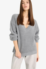 Oversize Wide Pattern V Neck Knitwear Sweater