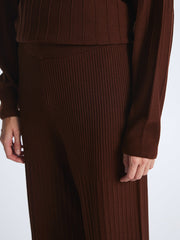 بنطلون نسائي بخصر واسع و ارجل واسعة