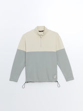 XSIDE
Light Beige Stand Collar Long Sleeve Color Block Men's Sweatshirt