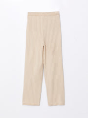 LCW Kids
Light Beige Half Turtleneck Girl Sweater and Trousers