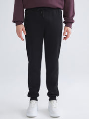 Xside Black Slim Fit Men Thick Jogger Sweatpants