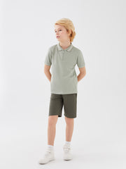 تي شيرت ولادي بيزك بأكمام قصيرة باللون الأخضر مع ياقة بولو