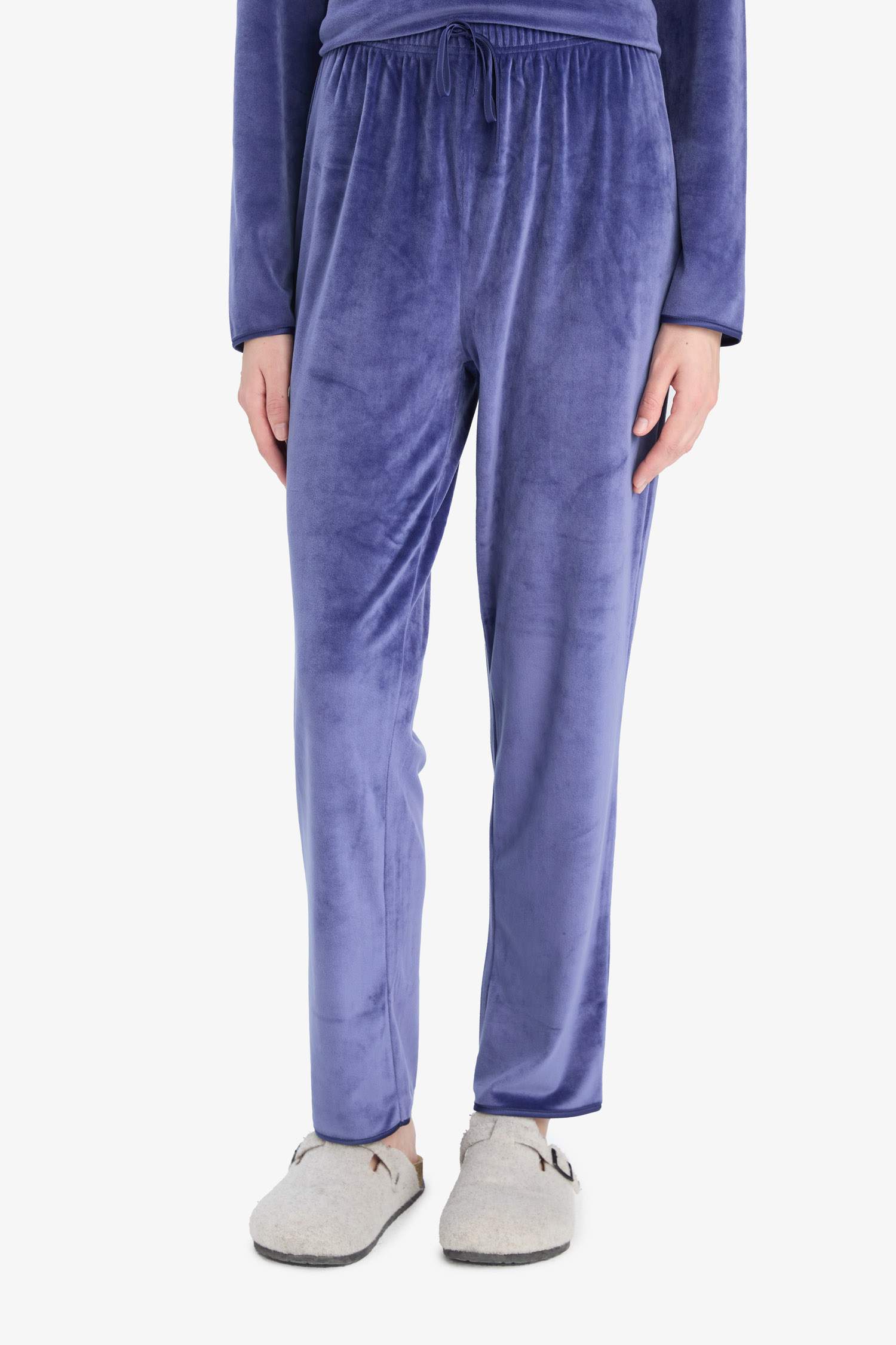 Pajama Set Regular Fit Long Sleeve Velour Top Long Bottom-Fall in Love