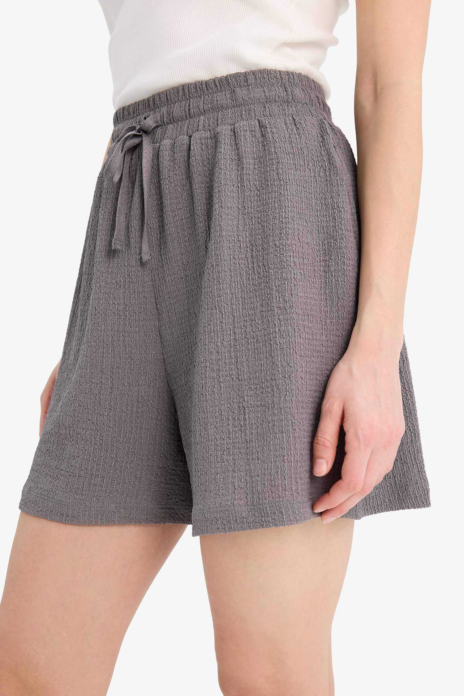Loose Fit Crepe Shorts