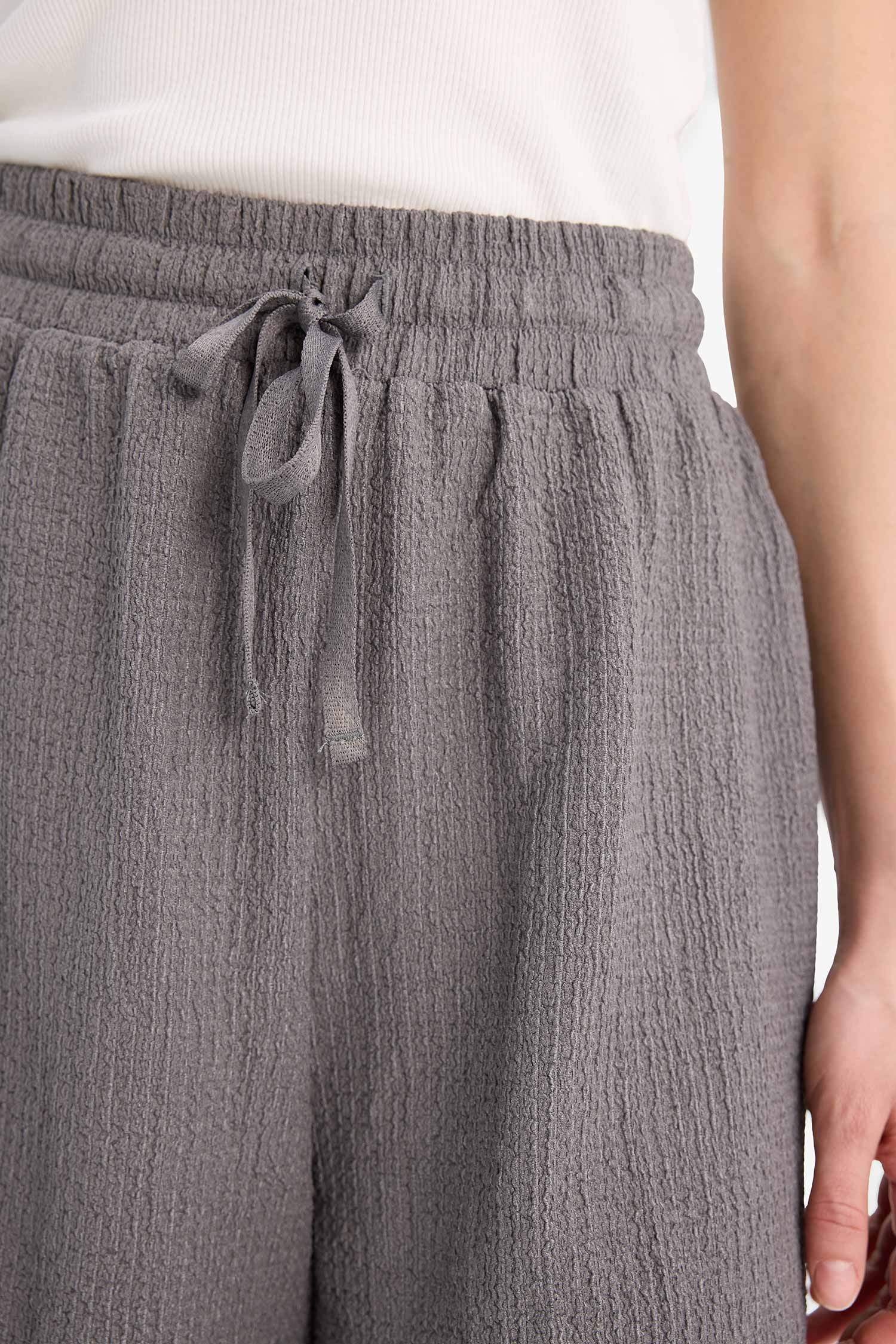 Loose Fit Crepe Shorts