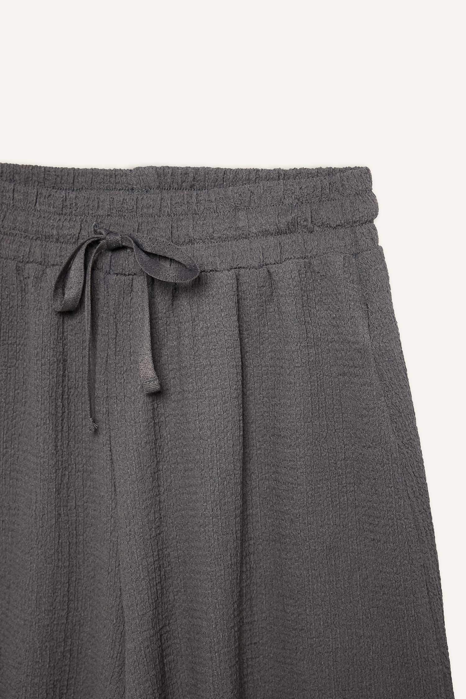 Loose Fit Crepe Shorts