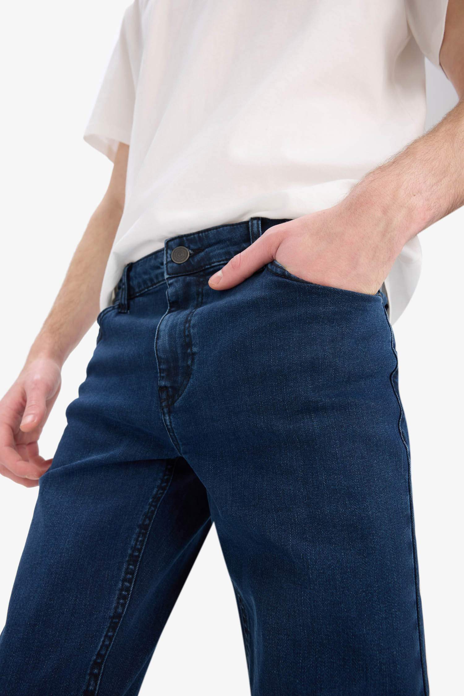 Pedro Slim Fit Normal Waist Jeans