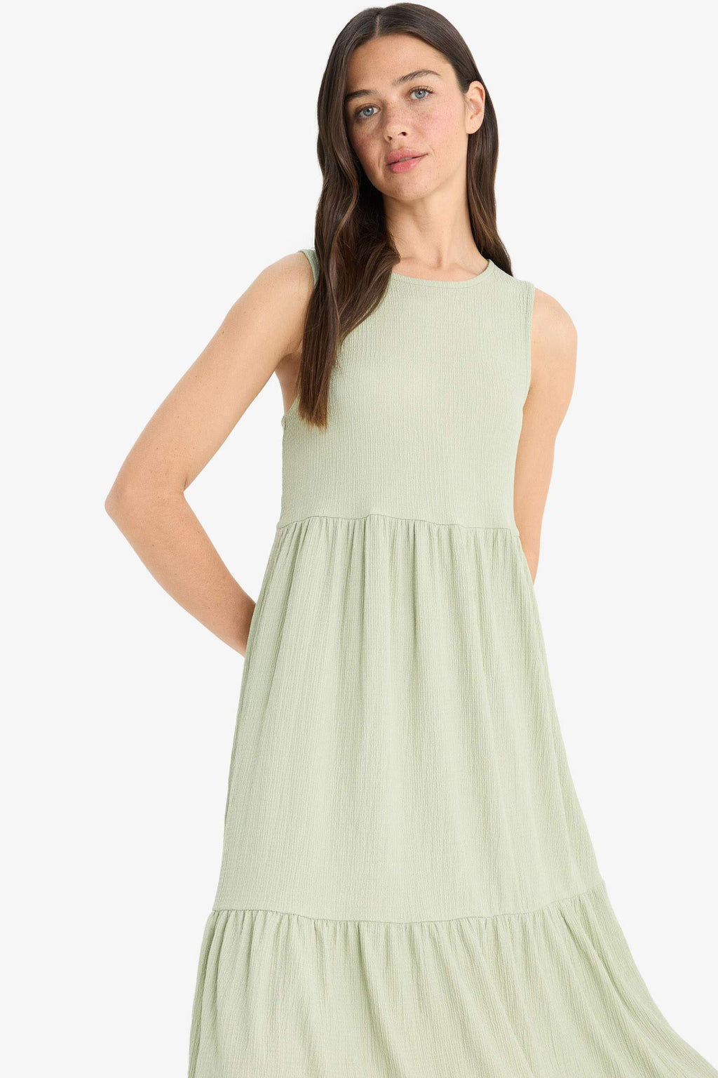 Crew Neck Crepe Sleeveless Midi Summer Dress