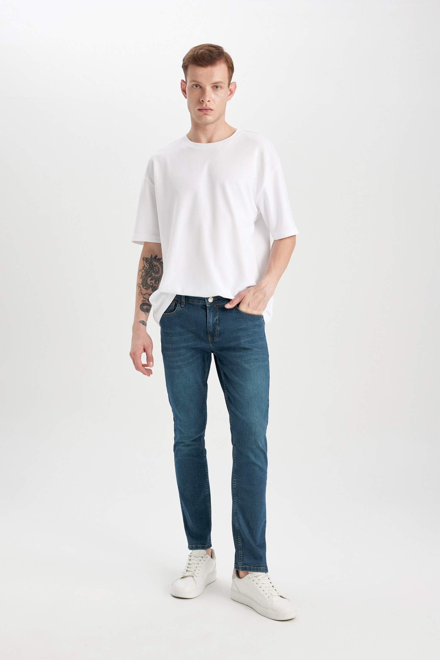 Pedro Slim Fit Normal Waist Narrow Leg Jeans