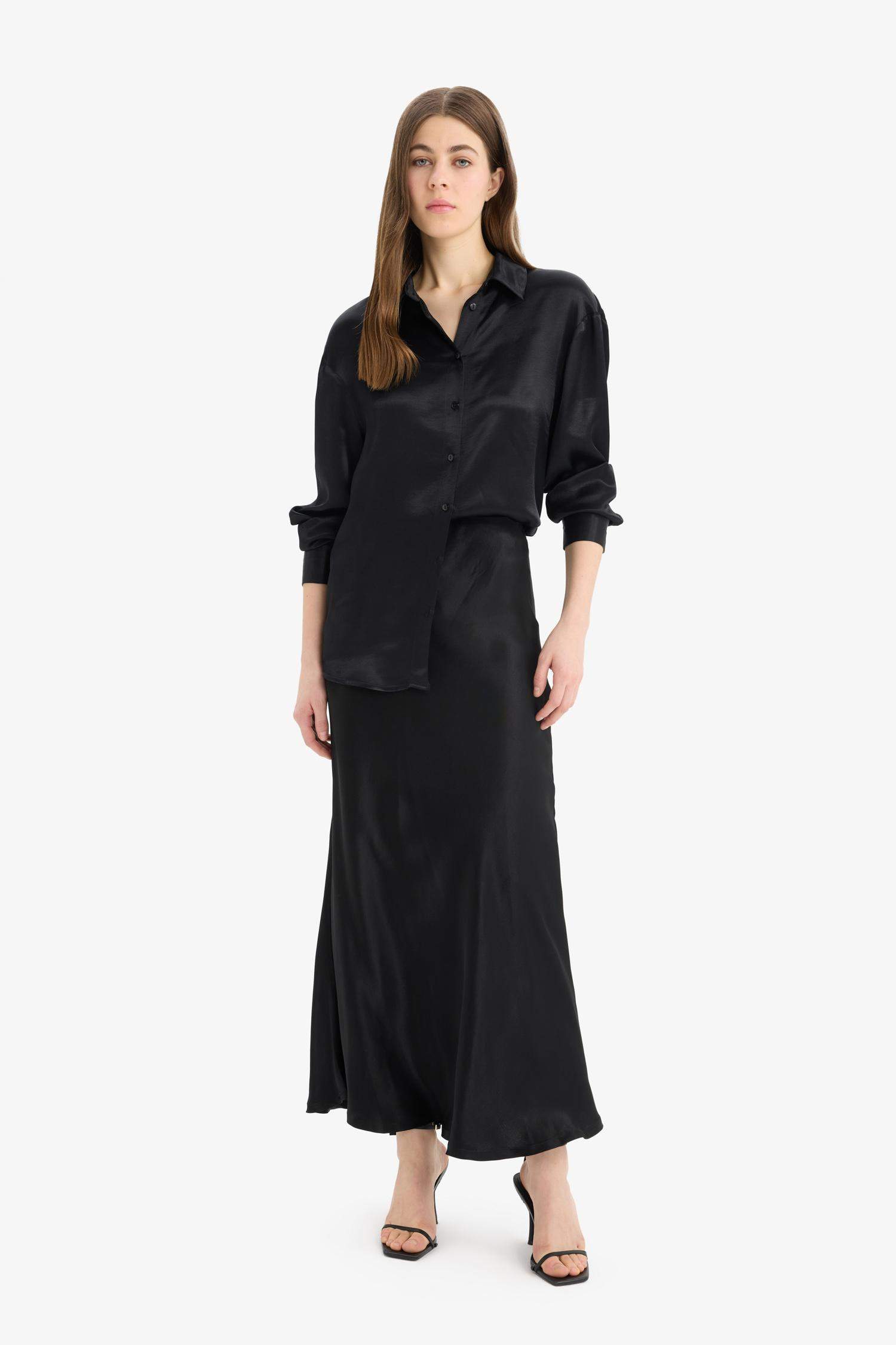 A Normal Waist Satin Midi Skirt