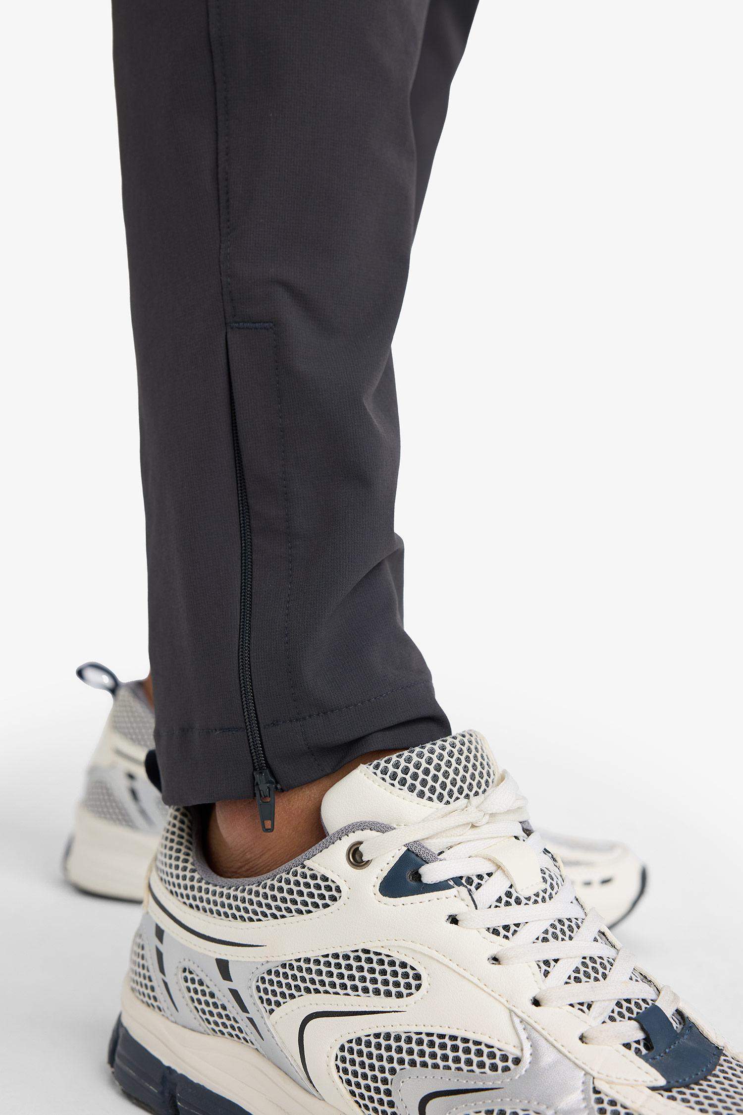 DeFactoFit Slim Fit Slim Cut Double Pocket Woven Jogger Sweatpants