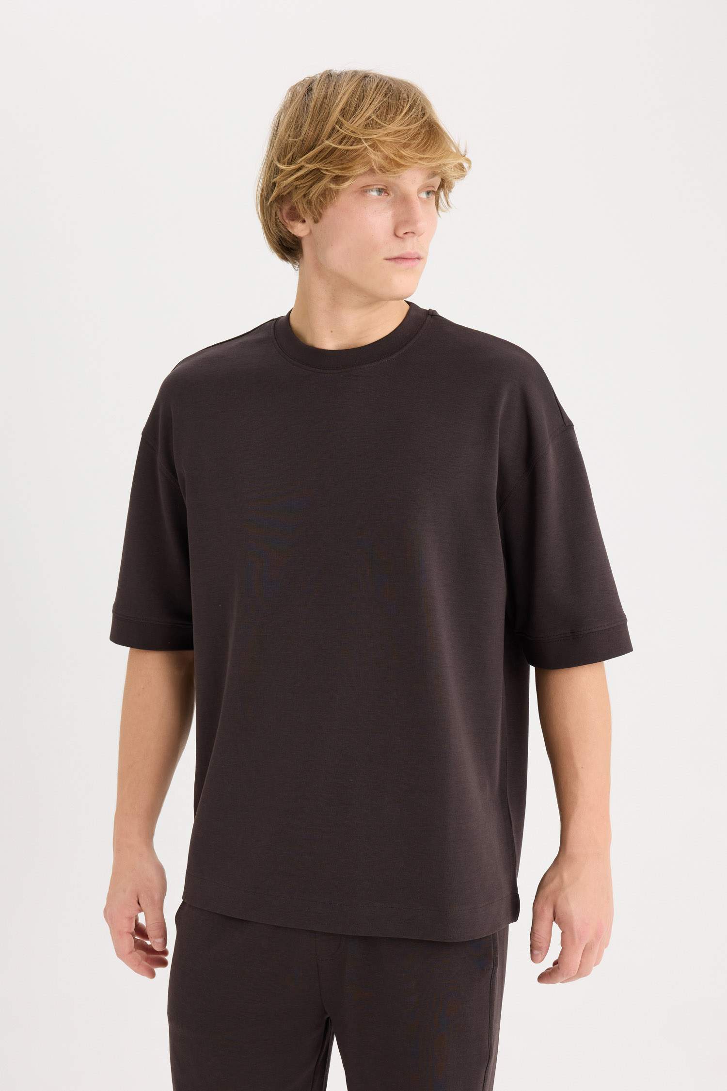 Loose Fit Crew Neck Heavy Fabric Basic T-Shirt
