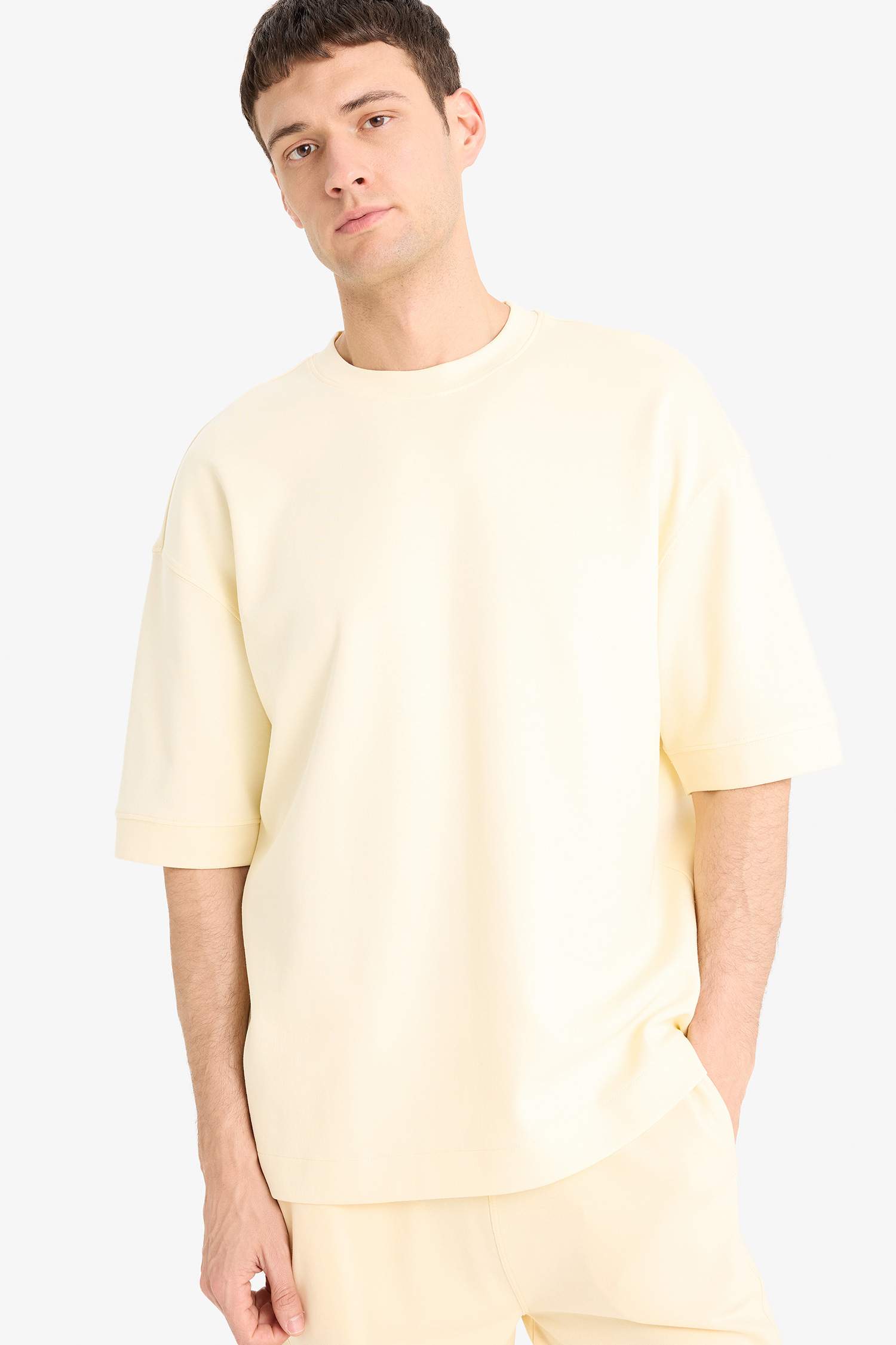 Loose Fit Crew Neck Heavy Fabric Basic T-Shirt