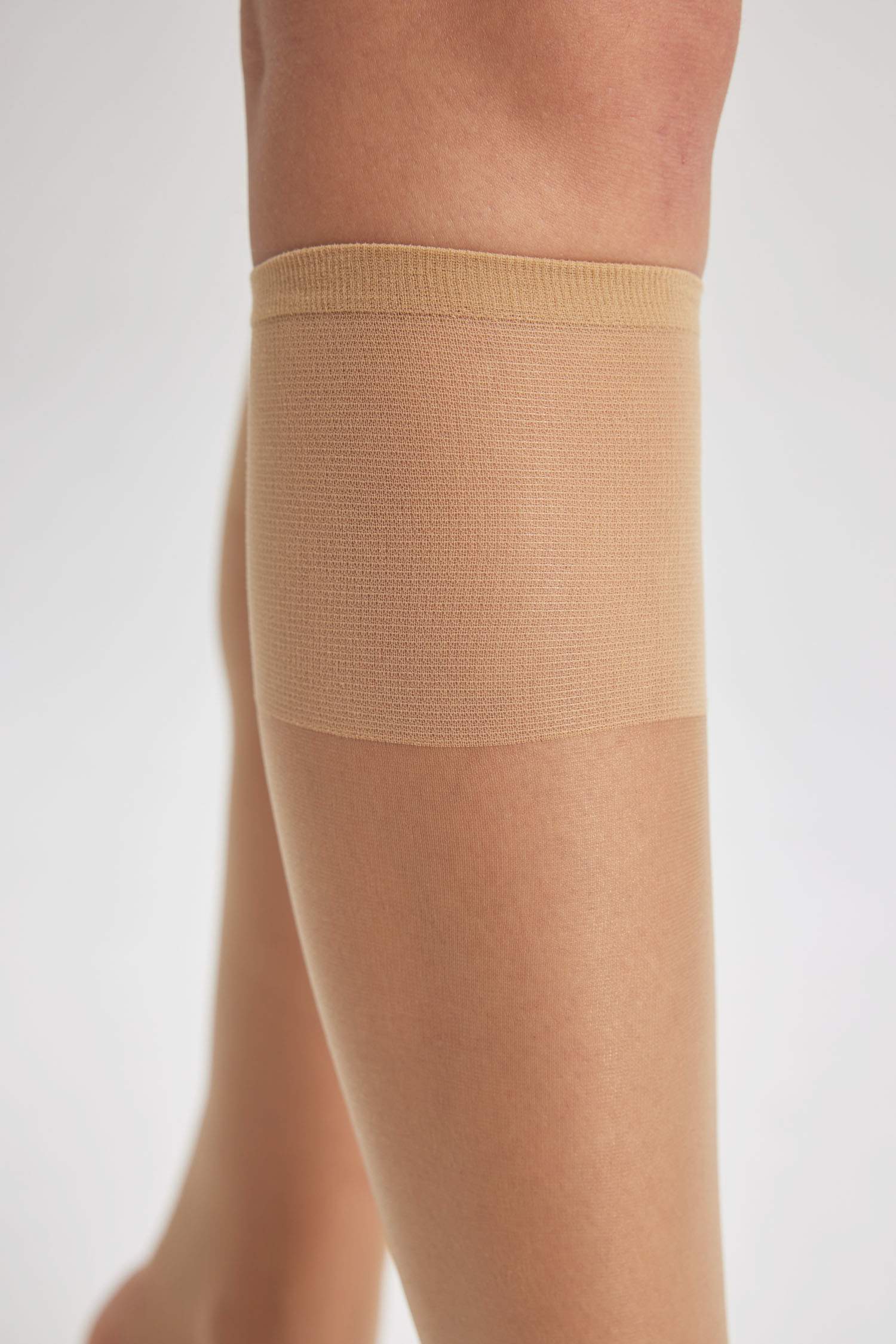 15 Den Fit Woman 2 Ploso Knee Stockings