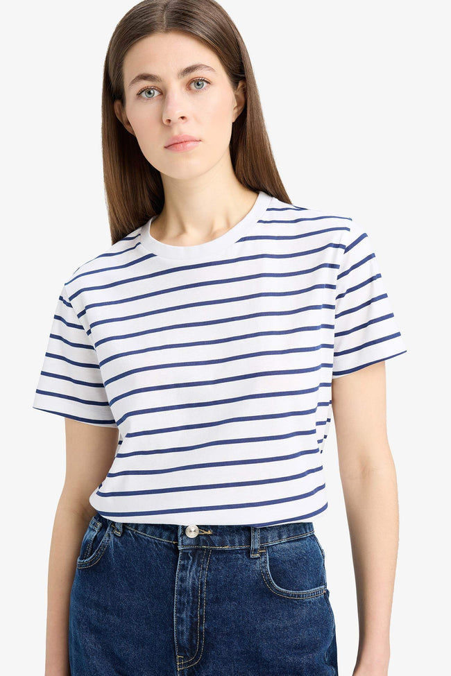 Short-sleeved T-shirt, long cut, round neck, logo print Hover Image