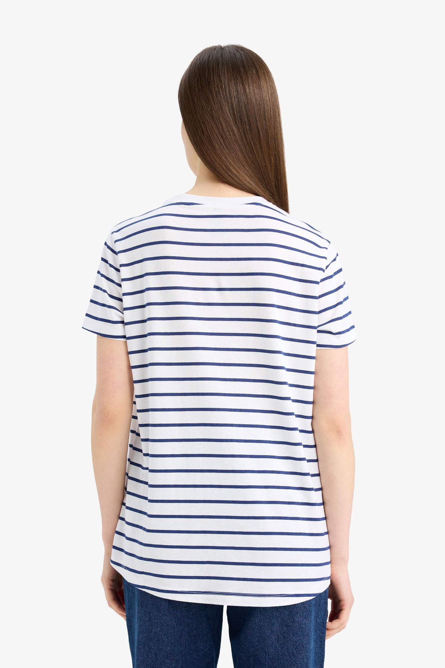 Short-sleeved T-shirt, long cut, round neck, logo print
