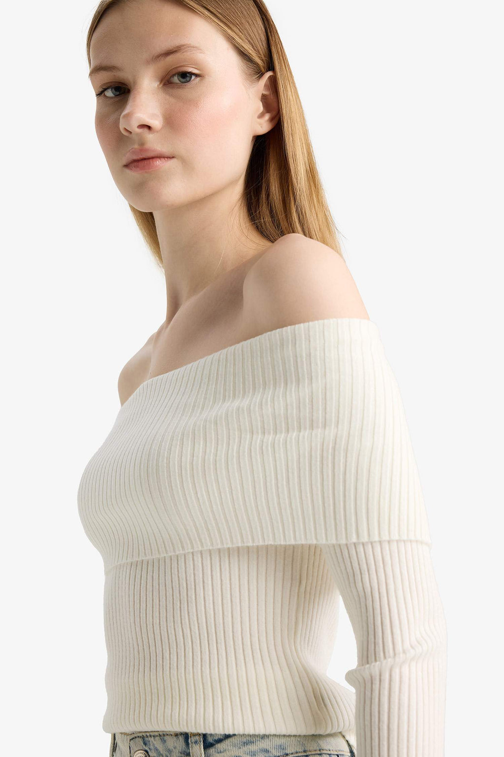 Slim Fit Narrow Cut Off-Shoulder Knit Sweater