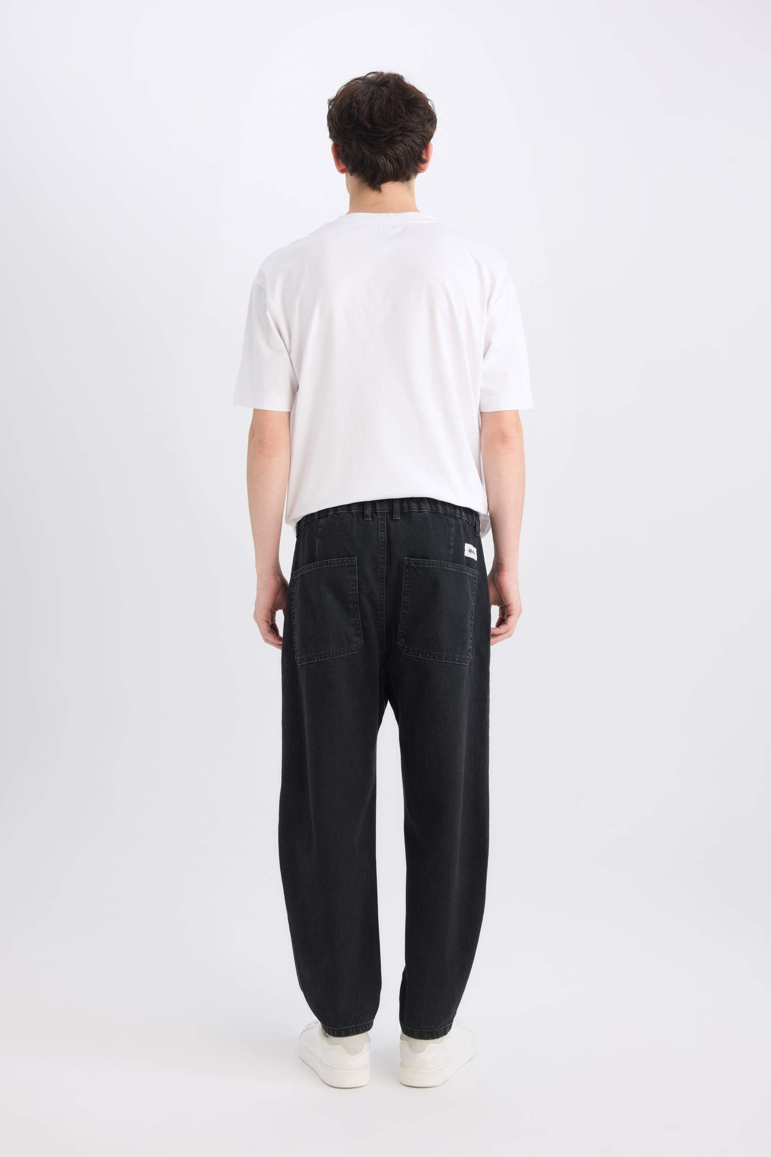 Relaxed Slouchy Fit Skinny Leg Jeans