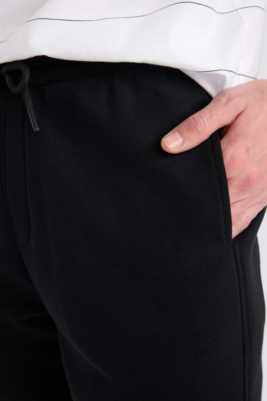 Regular Fit Straight Leg Basic Shorts