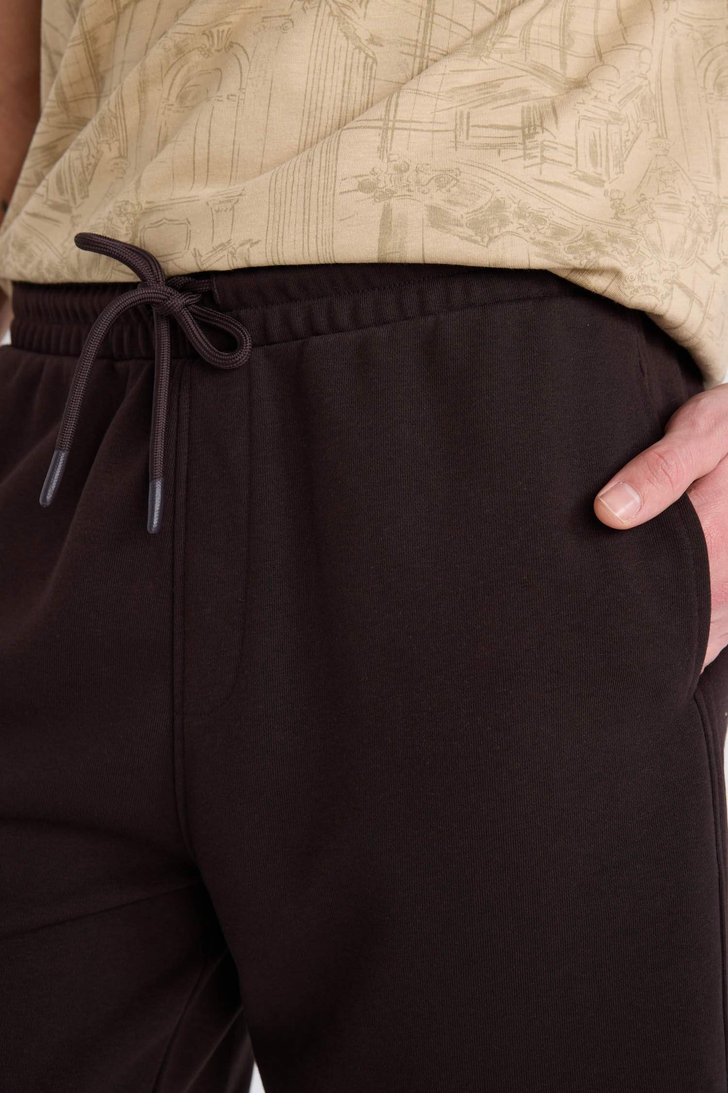 Regular Fit Straight Leg Basic Shorts