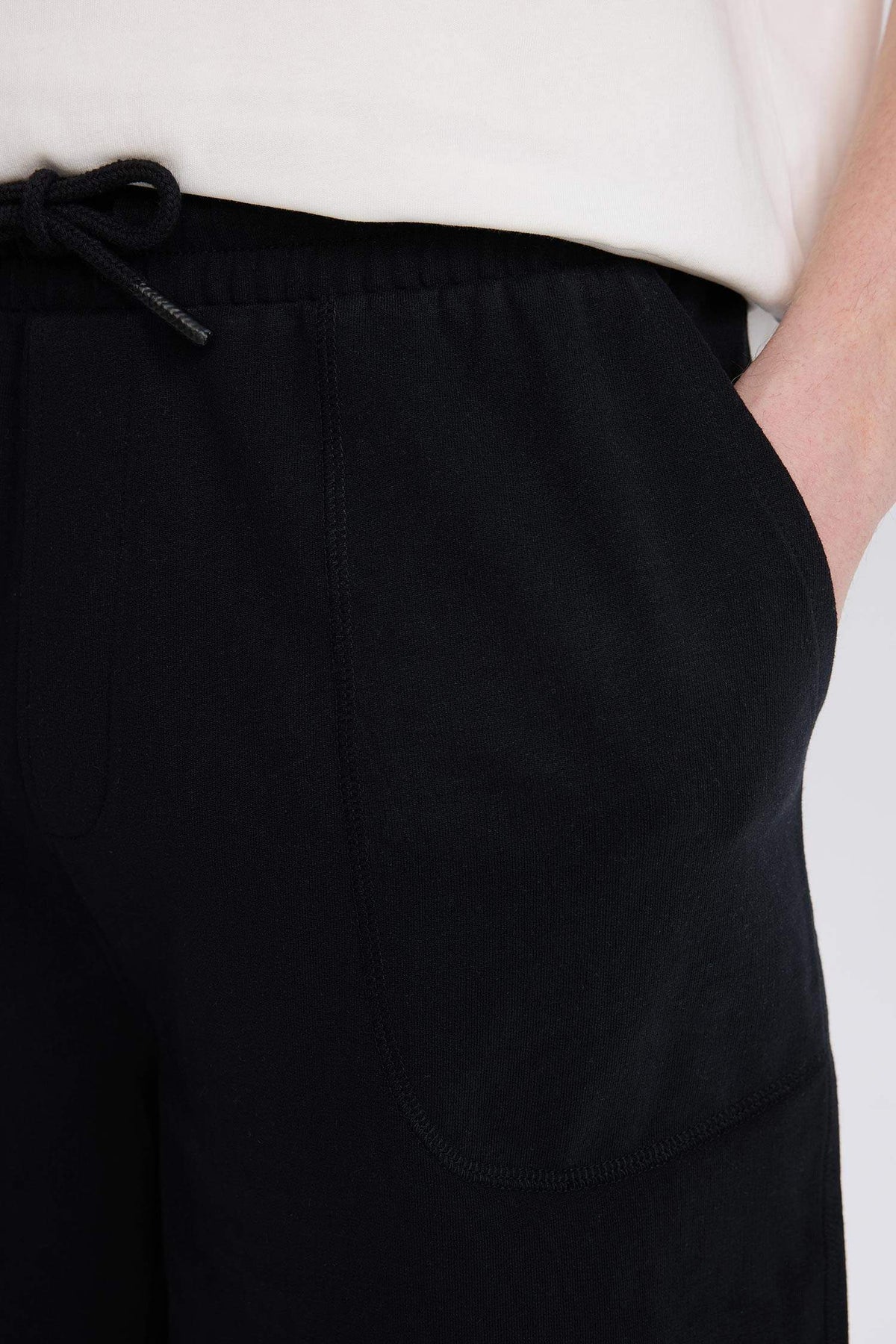 100% Cotton Slim Fit Slim Cut Skinny Leg Pocket Basic Plain Shorts