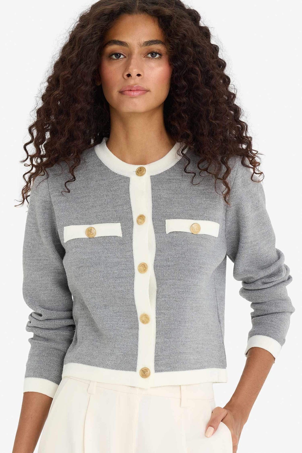 Regular Fit Crew Neck Buttoned Knit Cardigan