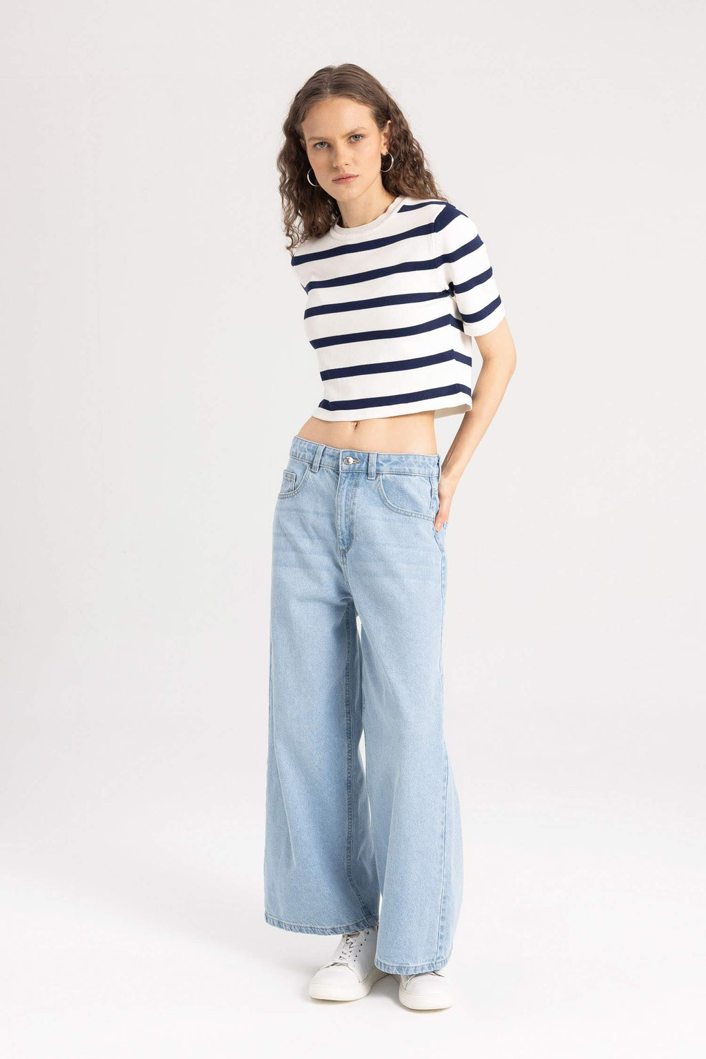 Fitted Crew Neck Striped Short Sleeve Pullover