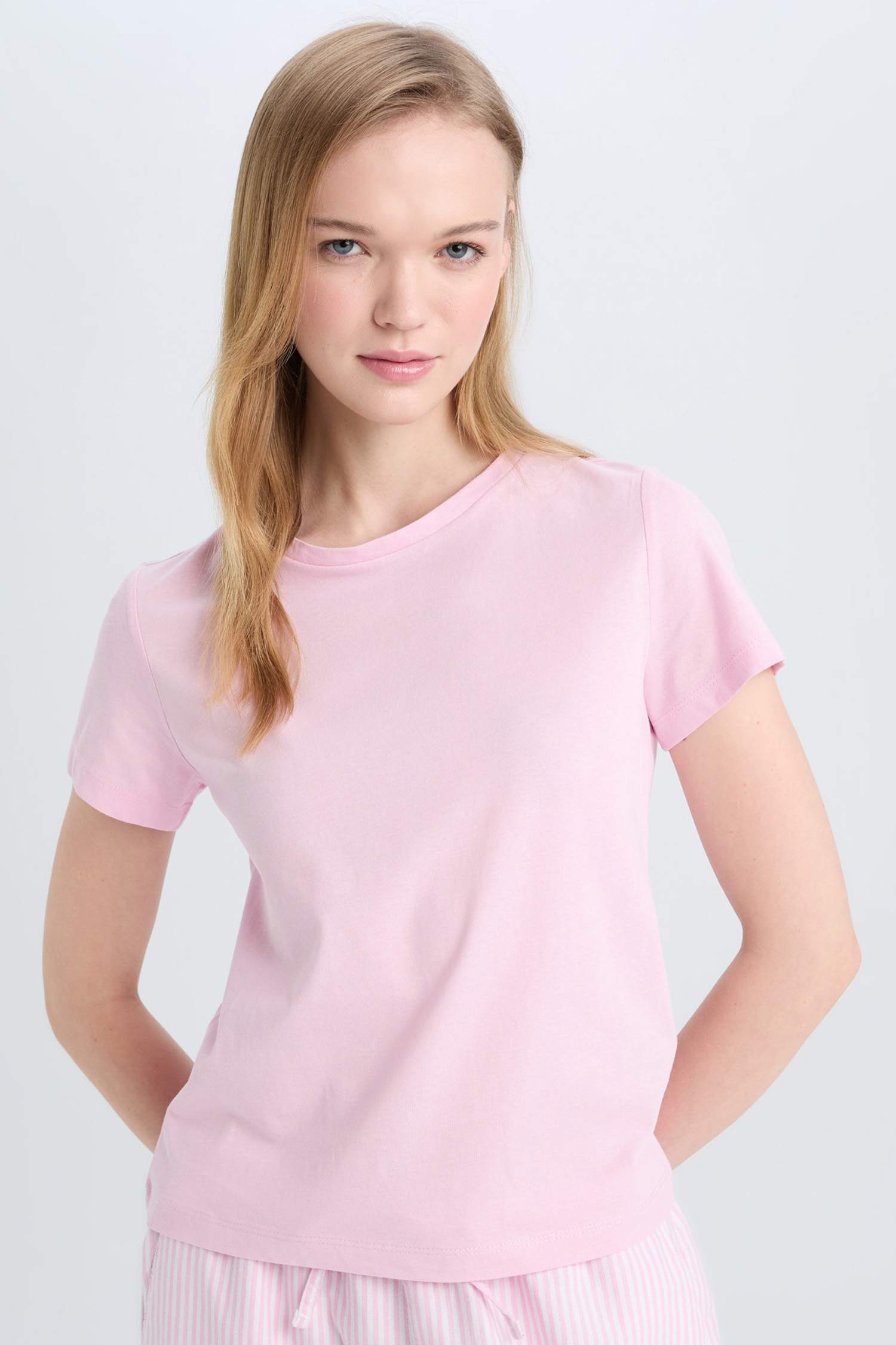 Regular Fit Crew Neck Basic Black T-Shirt