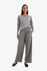 Relax Fit V-Neck Knit Sweater