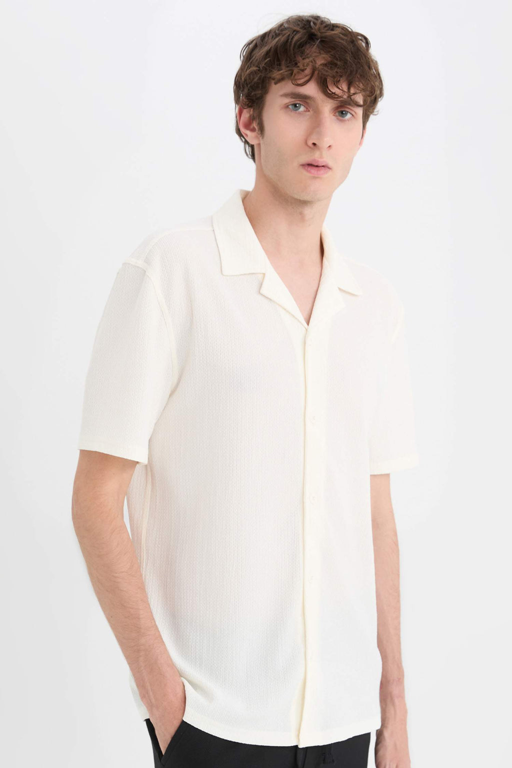 Modern Fit Polo Collar Textured Combed Cotton Short Sleeve Shirt