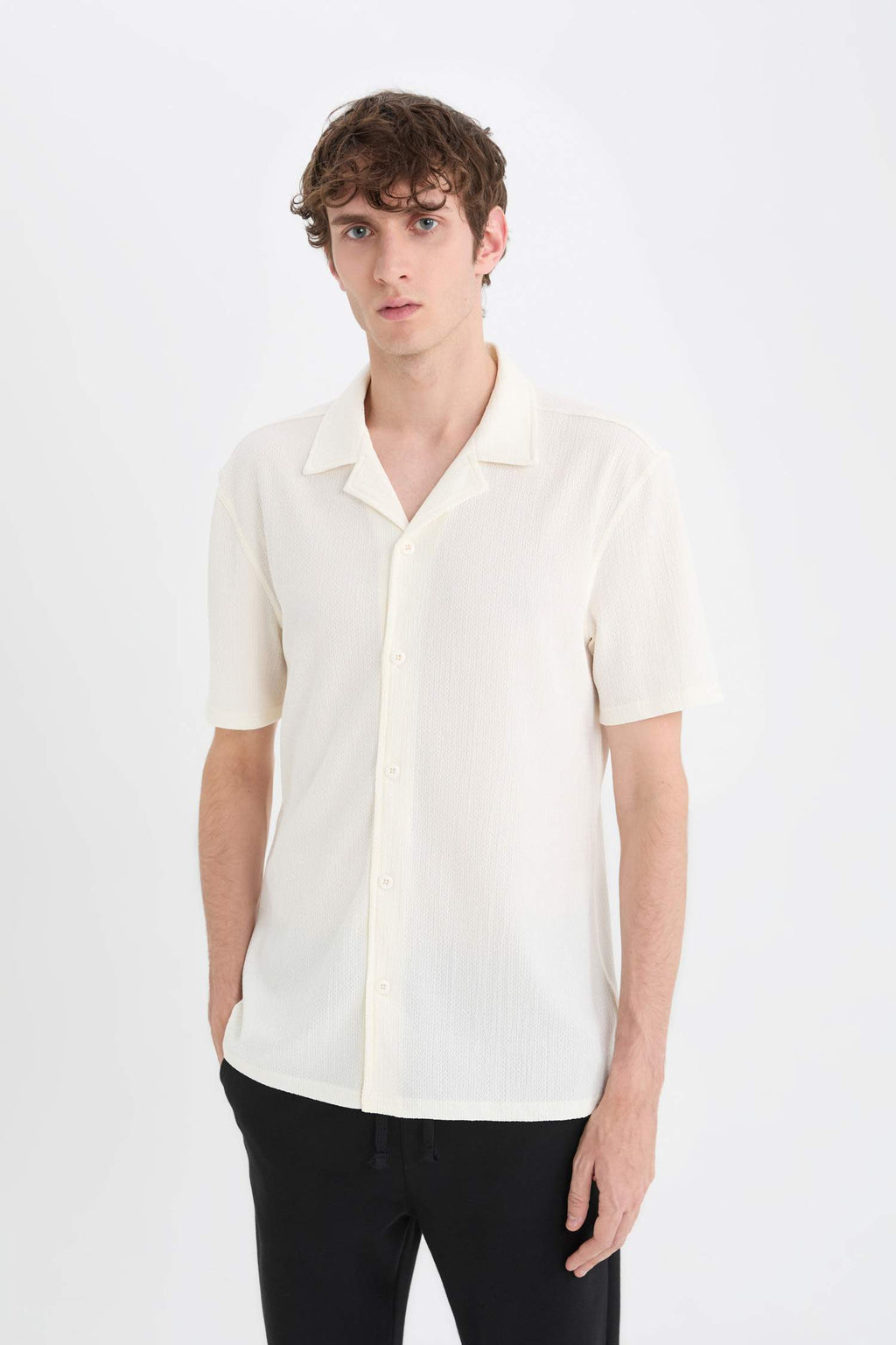 Modern Fit Polo Collar Textured Combed Cotton Short Sleeve Shirt