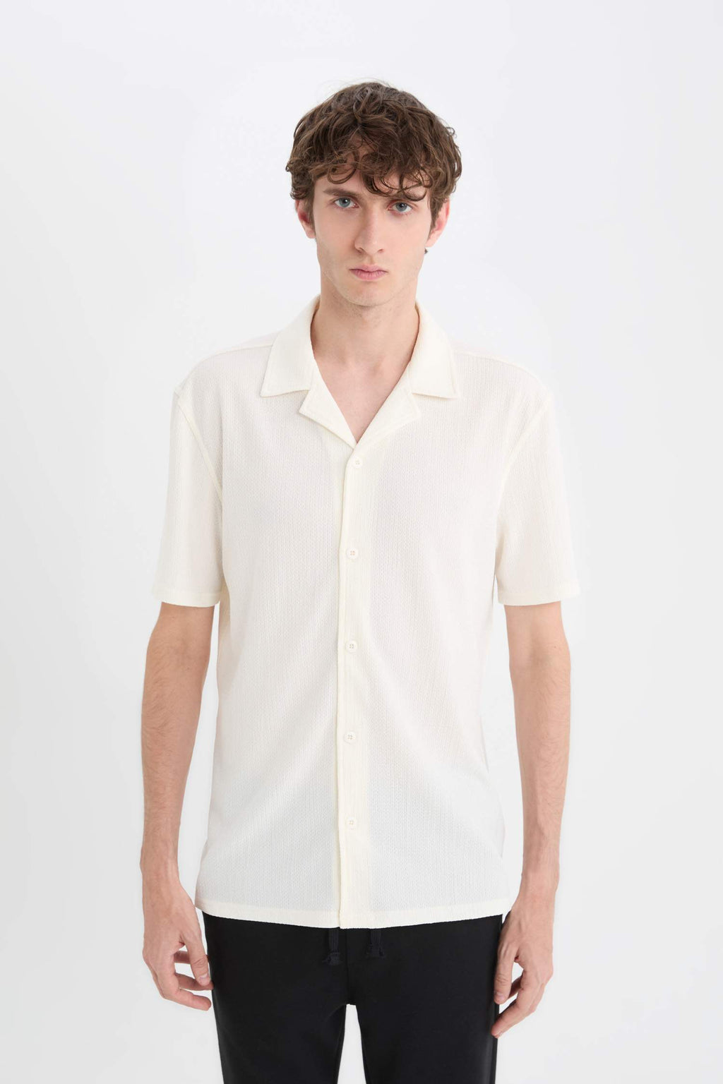 Modern Fit Polo Collar Textured Combed Cotton Short Sleeve Shirt