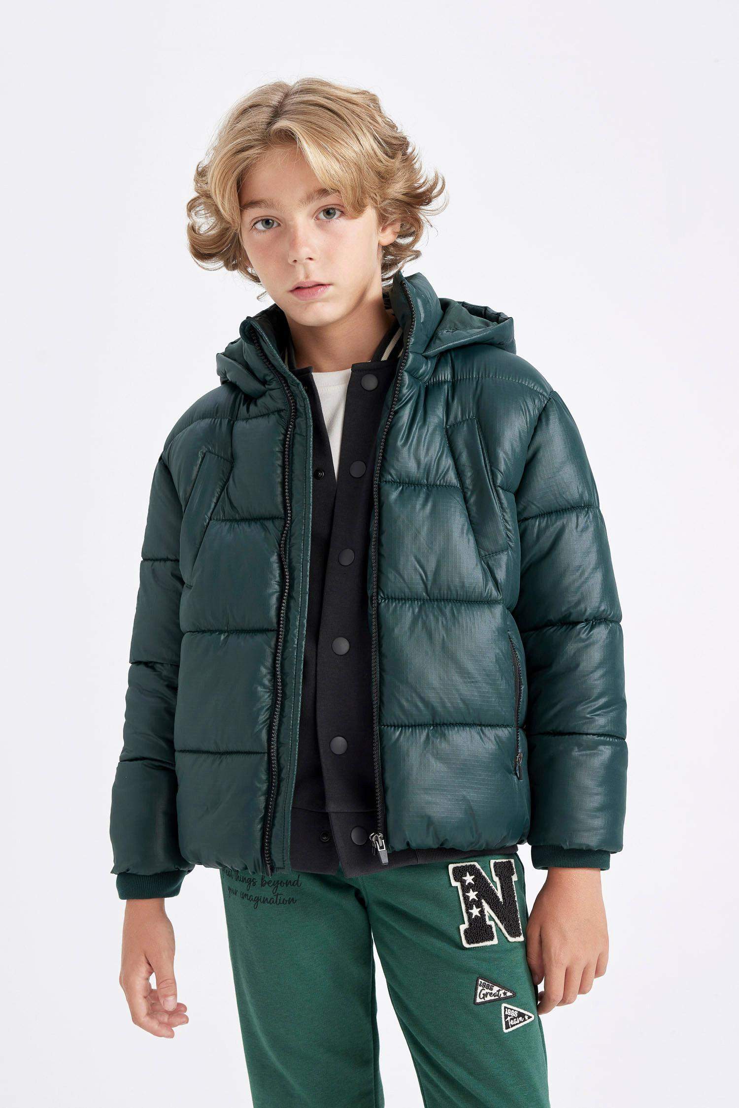 Boys Waterproof Hooded Zippered Pocket Puffer Jacket