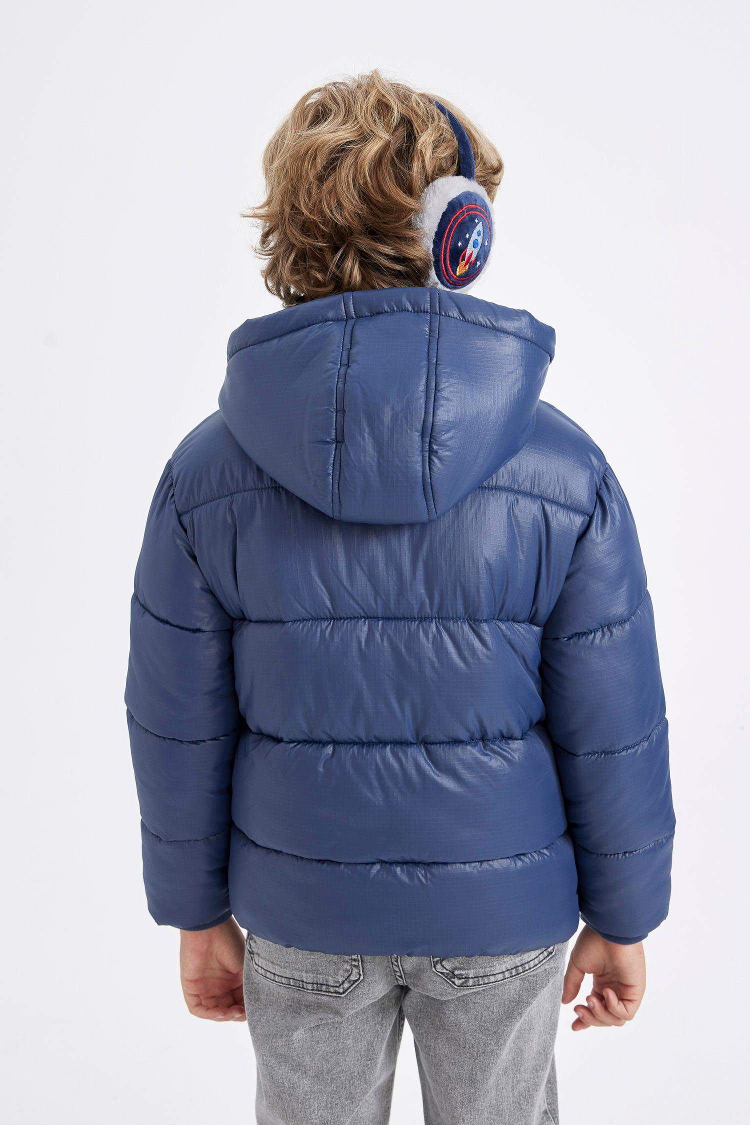 Boys Waterproof Hooded Zippered Pocket Puffer Jacket