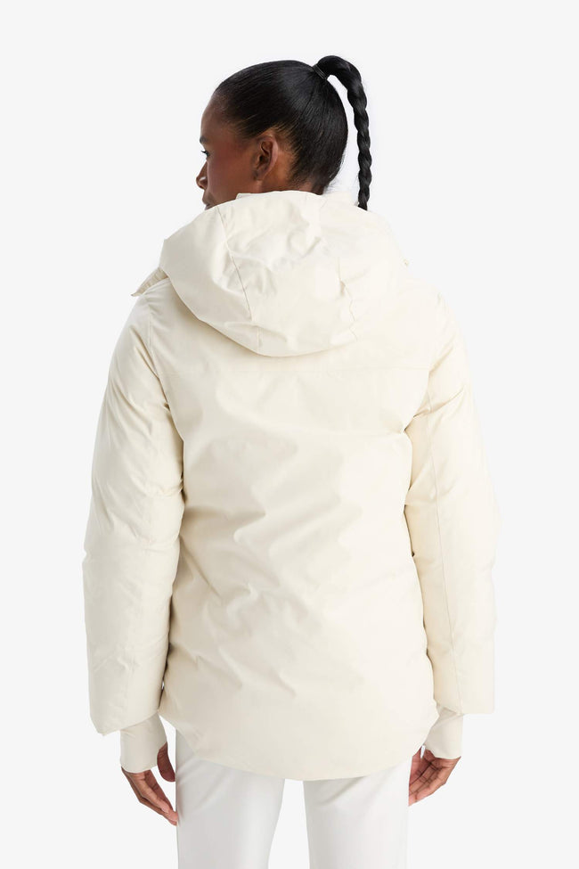 Water-repellent, regular-fit, hooded winter coat with zipper and pockets. Main Image