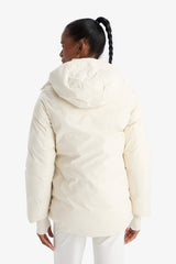 Water-repellent, regular-fit, hooded winter coat with zipper and pockets.