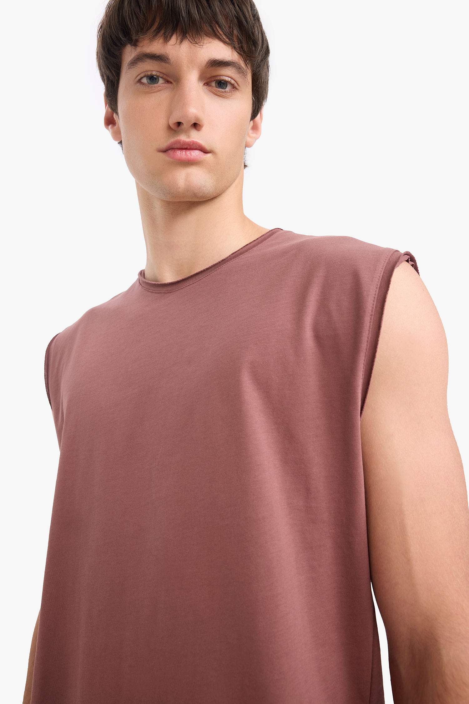 100% Cotton Boxy Fit Crew Neck Basic Plain Undershirt