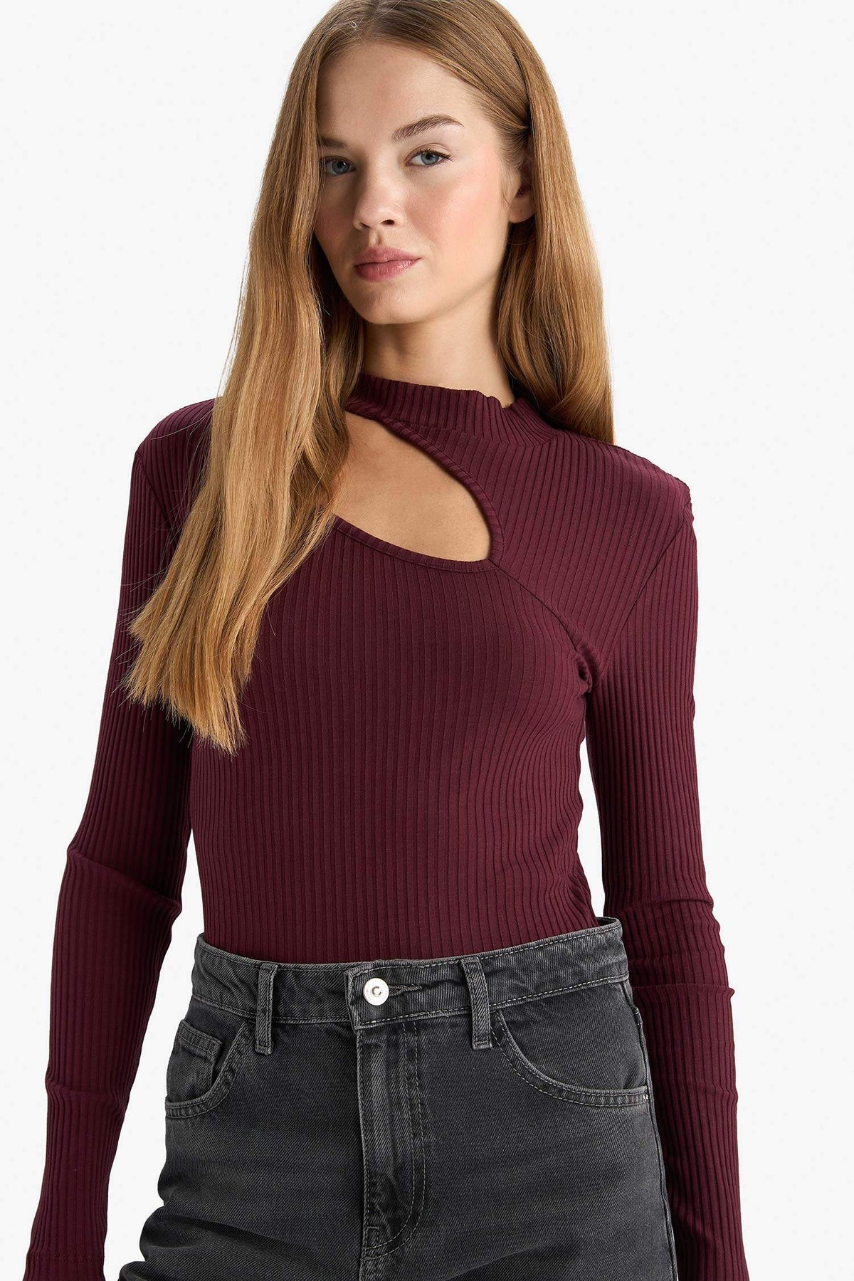 Slim Fit Narrow Cut Crew Neck Ribbed Long Sleeve T-Shirt