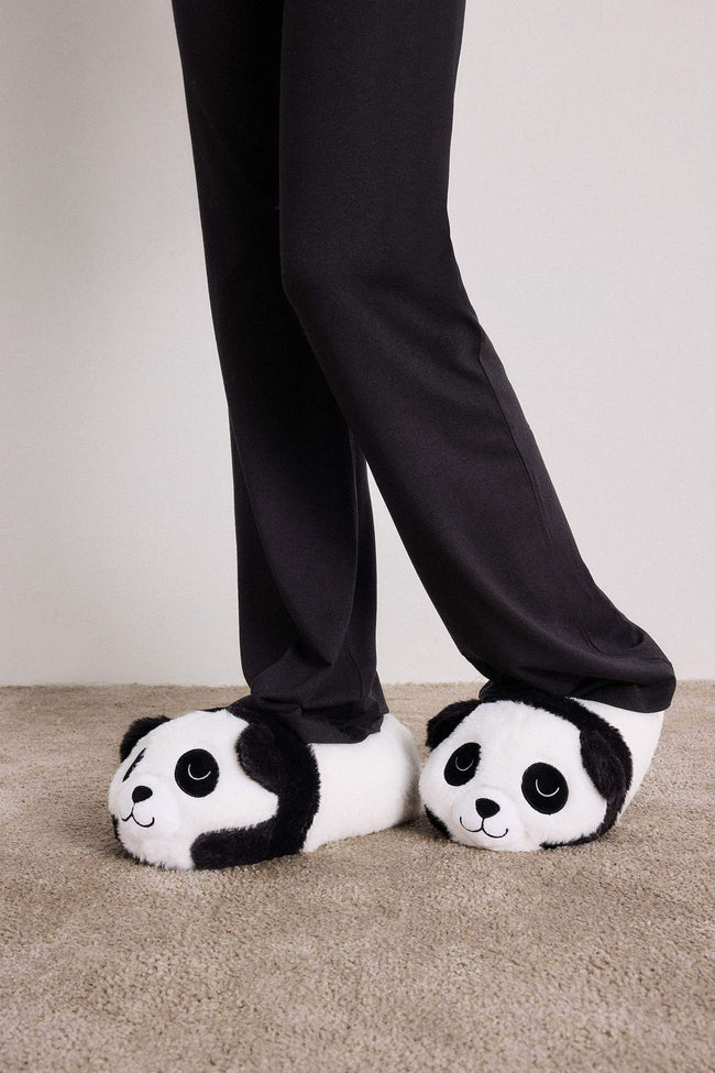 Woman Flat Leg Home Boots Main Image