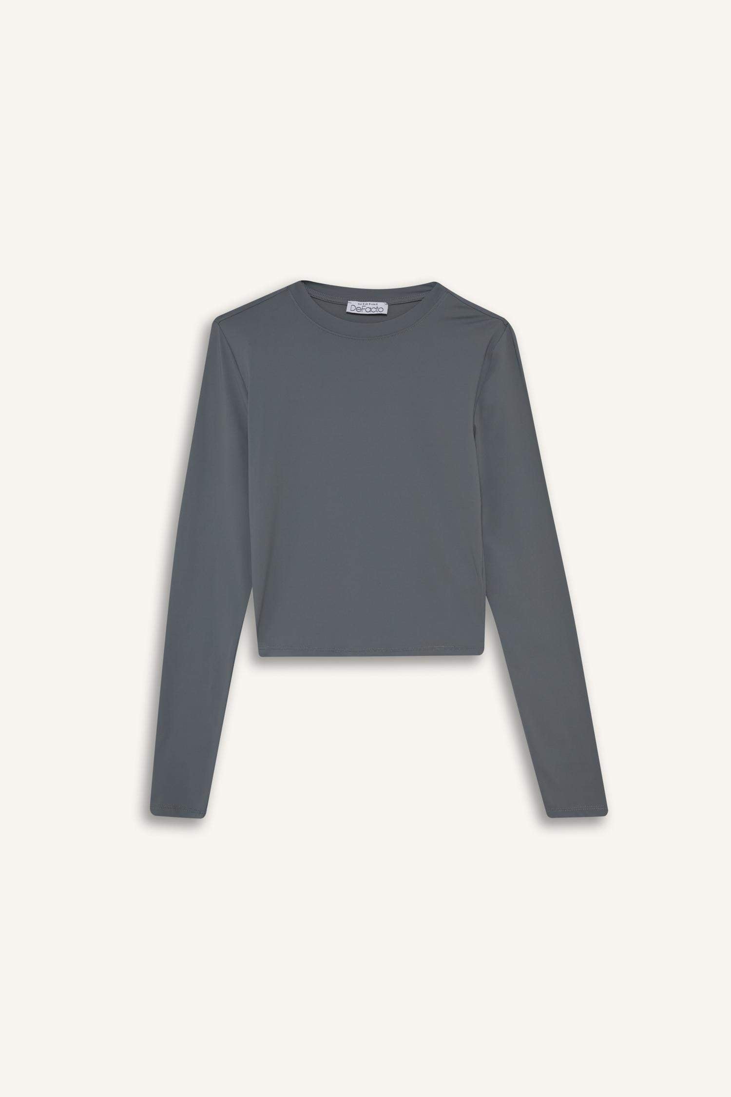 Fitted Crew Neck Long Sleeve T-Shirt
